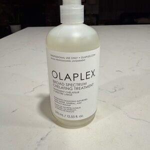 OLAPLEX Broad Spectrum Treatment in White Bottle